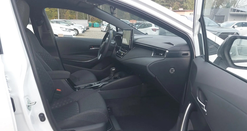 Toyota Corolla cena 128900 przebieg: 4, rok produkcji 2023 z Brusy małe 191